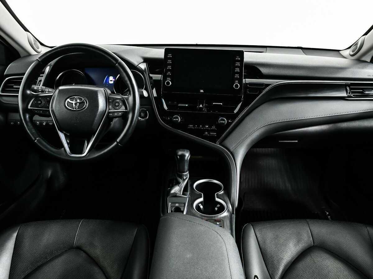 Toyota Camry 2021 года с пробегом. Фото: #10