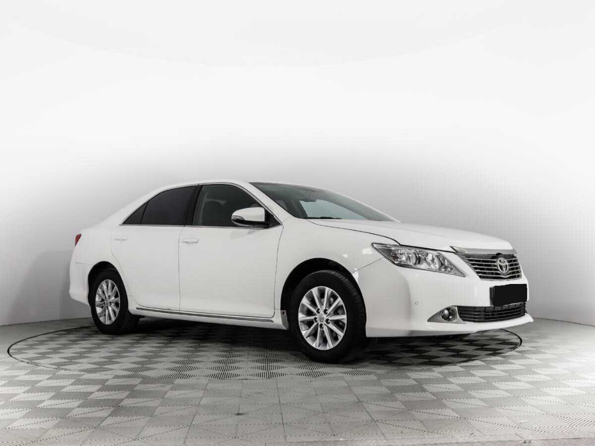 Toyota Camry 2014 года с пробегом. Фото: #2