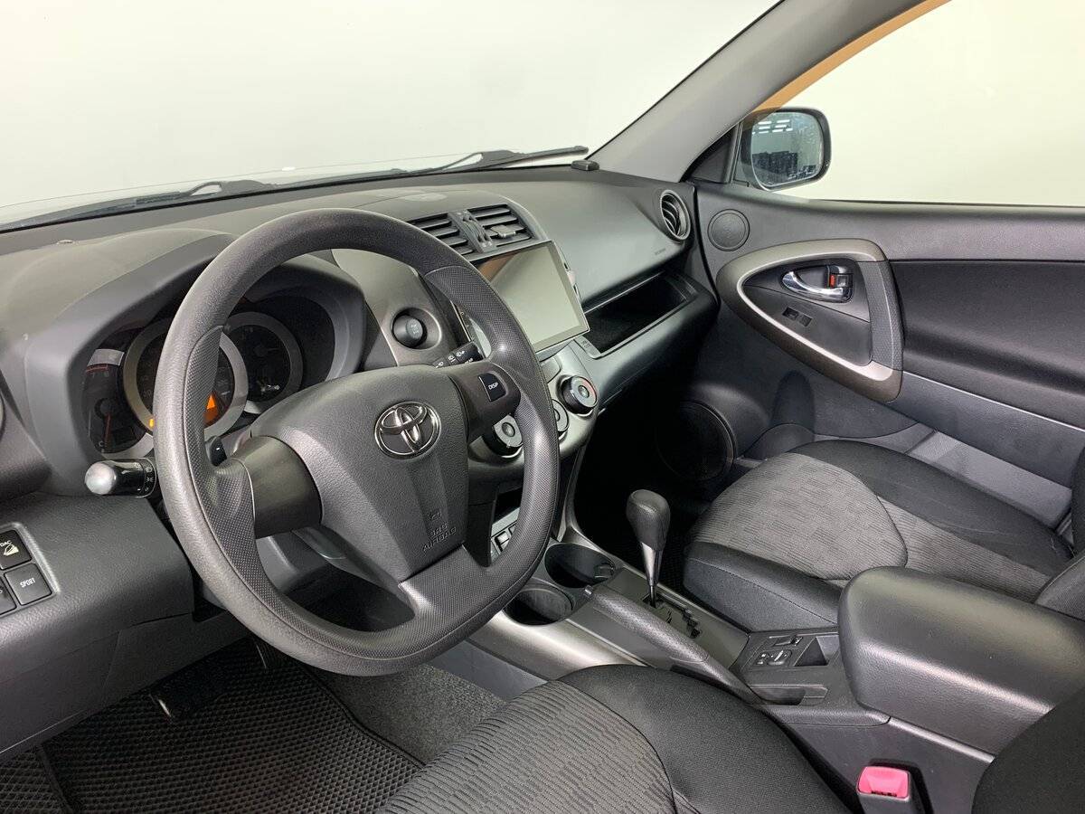 Toyota RAV4 2010 года с пробегом. Фото: #10