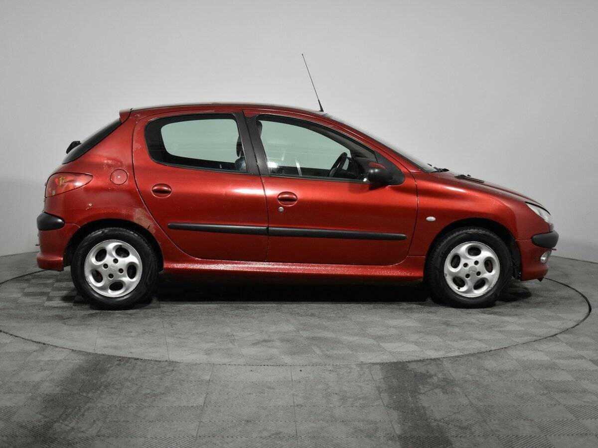 Peugeot 206 2003 года с пробегом. Фото: #3