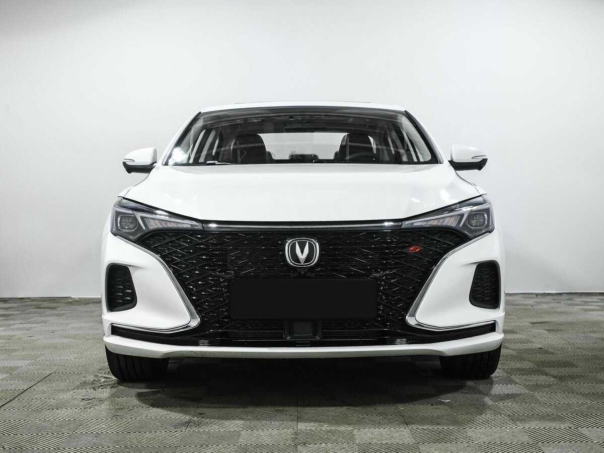 Changan Eado Plus 2024 года с пробегом. Фото: #1