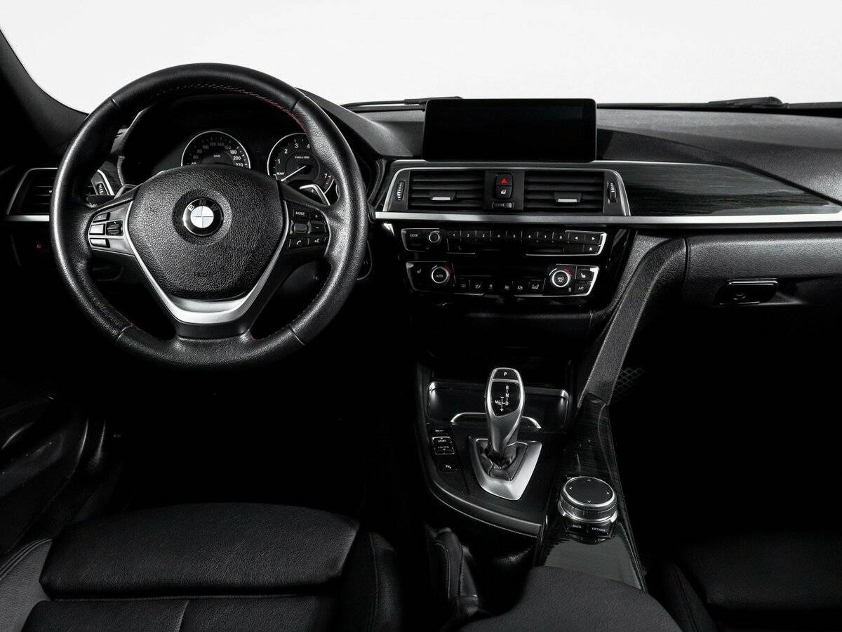 BMW 3 серии 2017 года с пробегом. Фото: #11