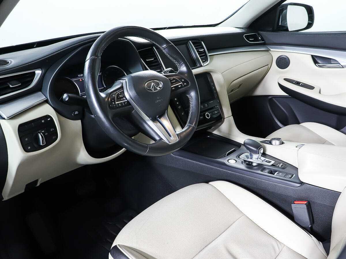 Infiniti QX50 2018 года с пробегом. Фото: #12