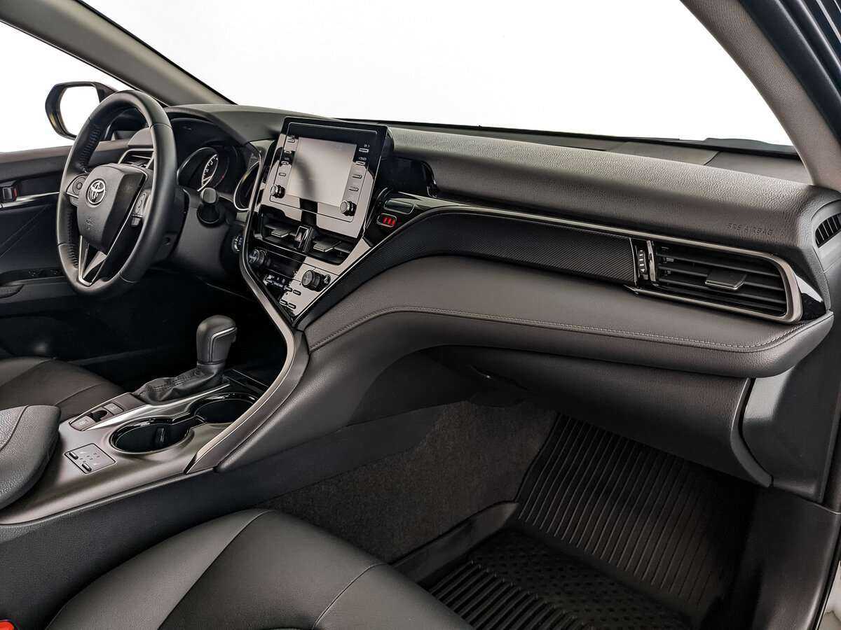 Toyota Camry 2022 года с пробегом. Фото: #8