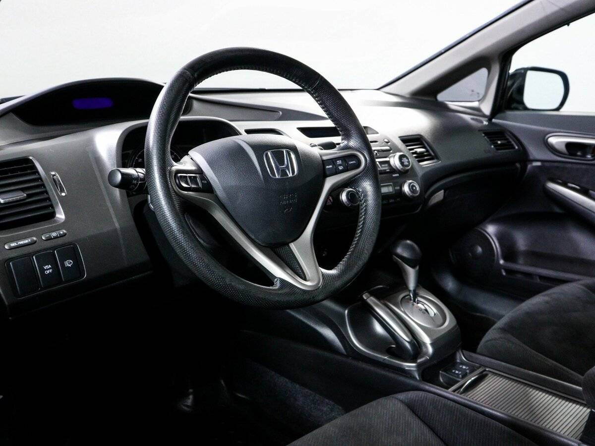 Honda Civic 2011 года с пробегом. Фото: #13