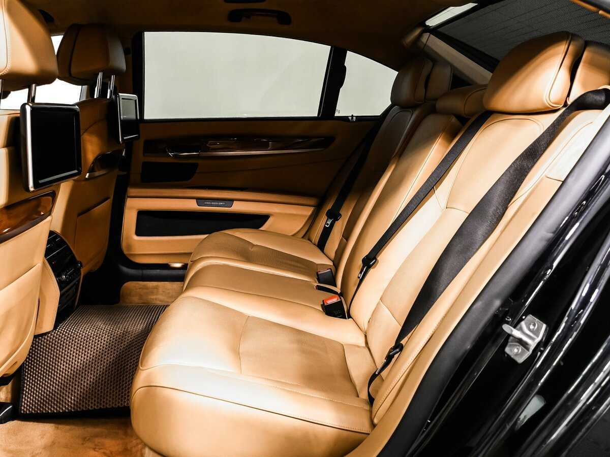 BMW 7 серии 2014 года с пробегом. Фото: #12