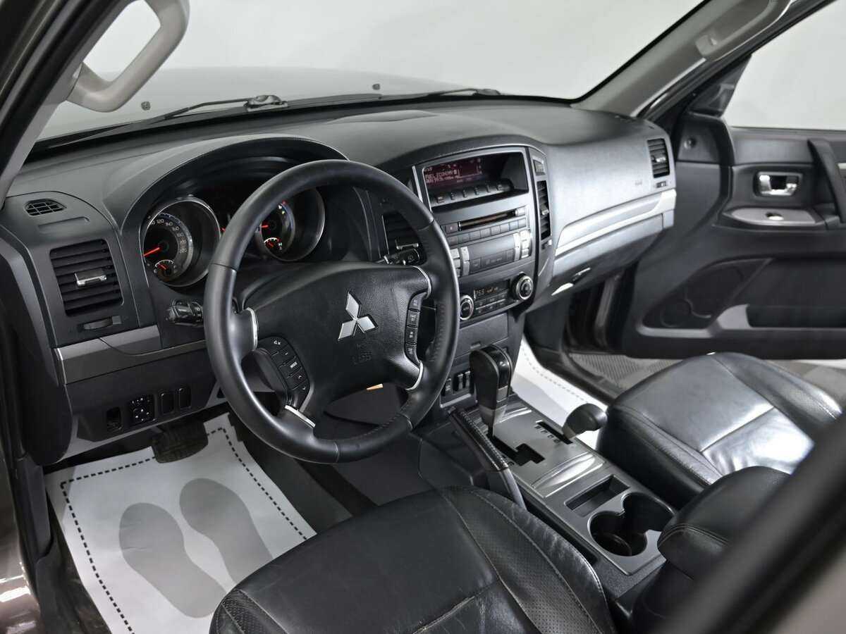 Mitsubishi Pajero 2010 года с пробегом. Фото: #6