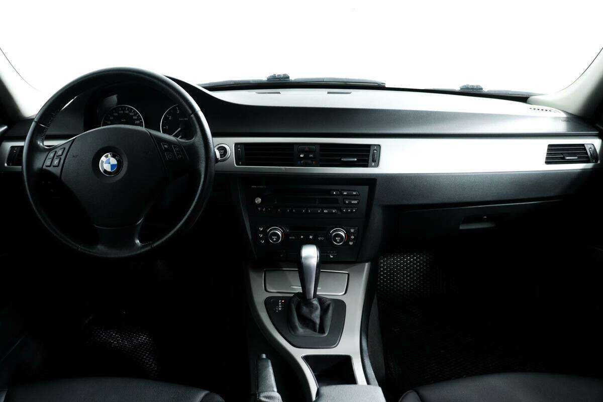 BMW 3 серии 2007 года с пробегом. Фото: #10