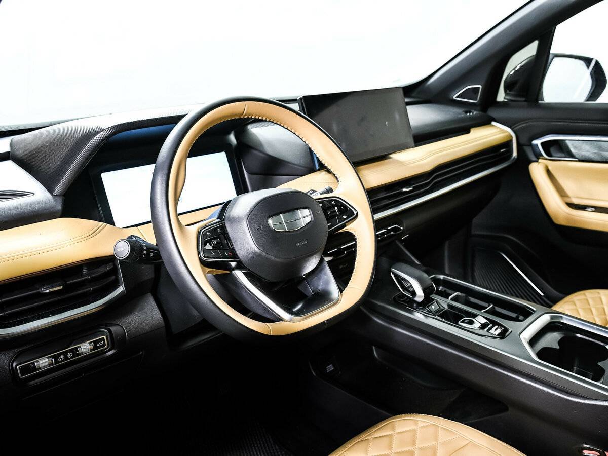 Geely Okavango 2023 года с пробегом. Фото: #12