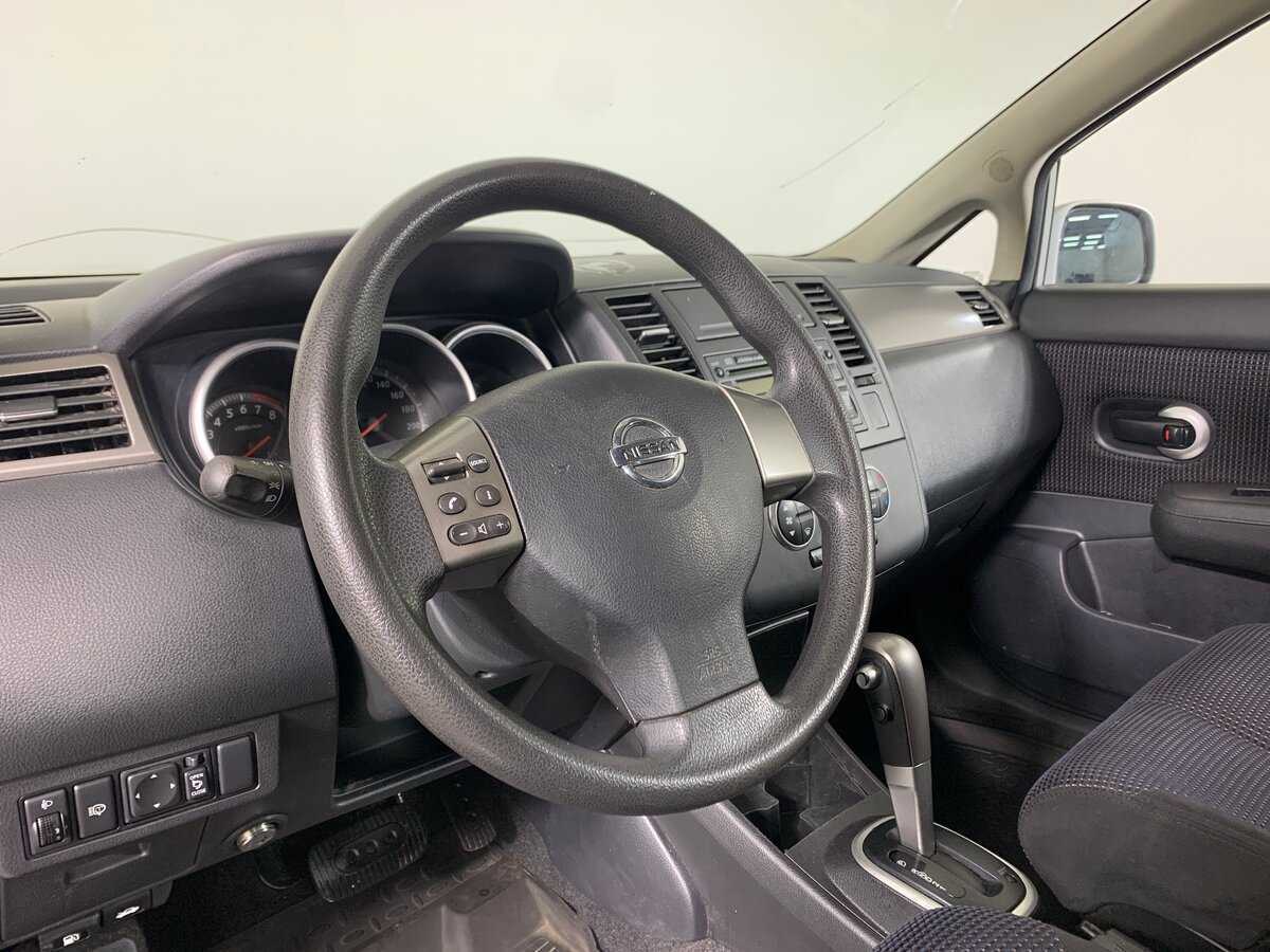 Nissan Tiida 2011 года с пробегом. Фото: #11