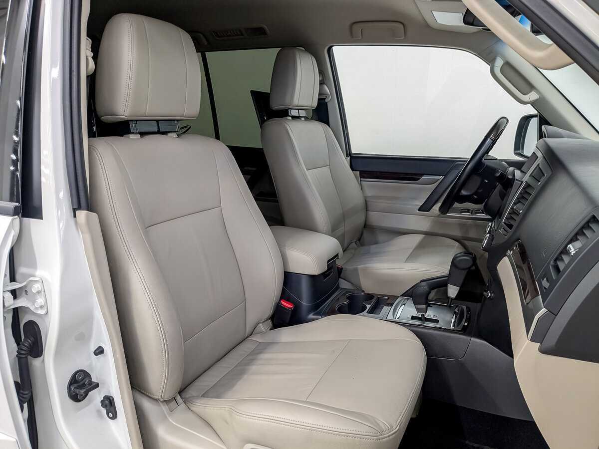 Mitsubishi Pajero 2020 года с пробегом. Фото: #23