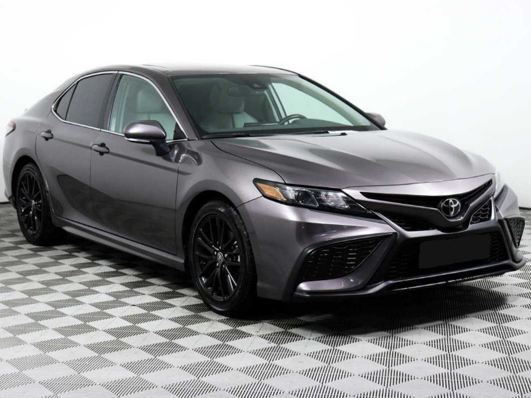 Toyota Camry 2021 года с пробегом. Фото: #2
