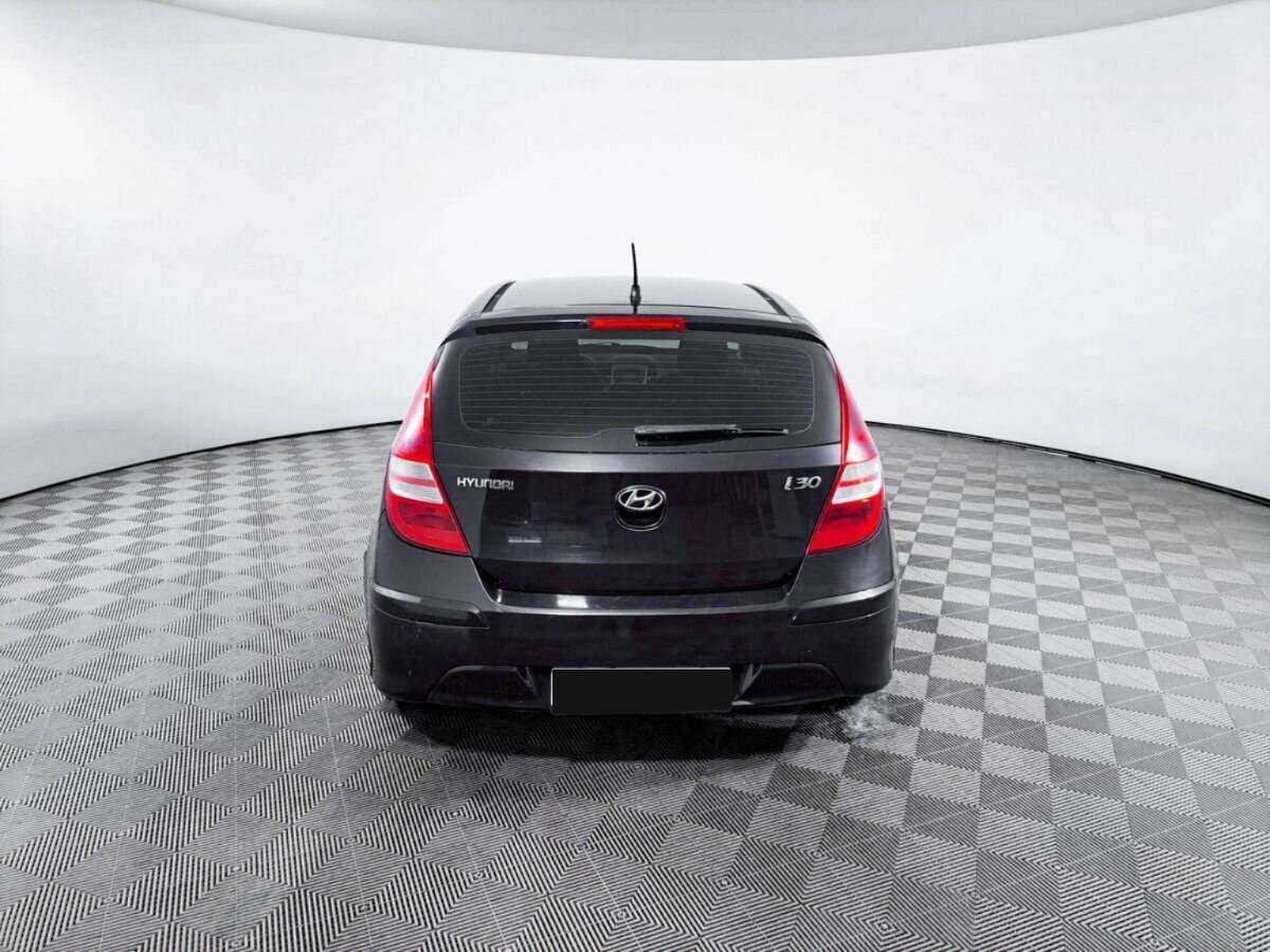 Hyundai i30 2010 года с пробегом. Фото: #5