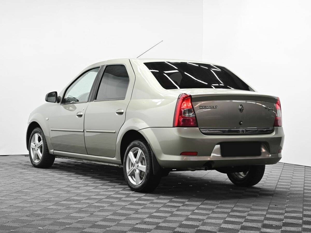 Renault Logan 2013 года с пробегом. Фото: #2