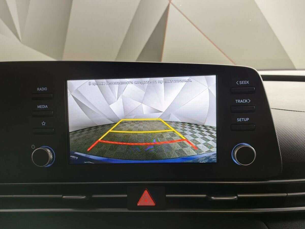 Hyundai Elantra 2022 года с пробегом. Фото: #20