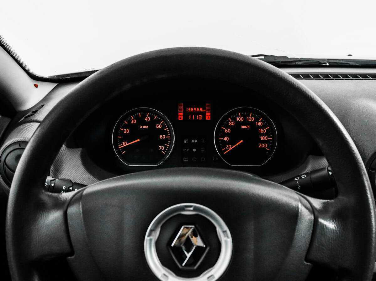 Renault Sandero 2011 года с пробегом. Фото: #13