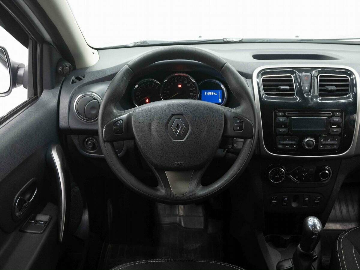 Renault Sandero 2016 года с пробегом. Фото: #13