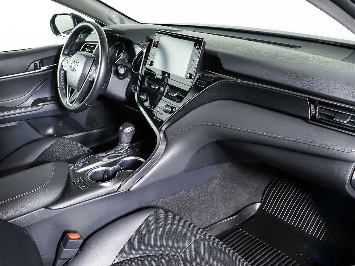 Toyota Camry 2021 года с пробегом. Фото: #8