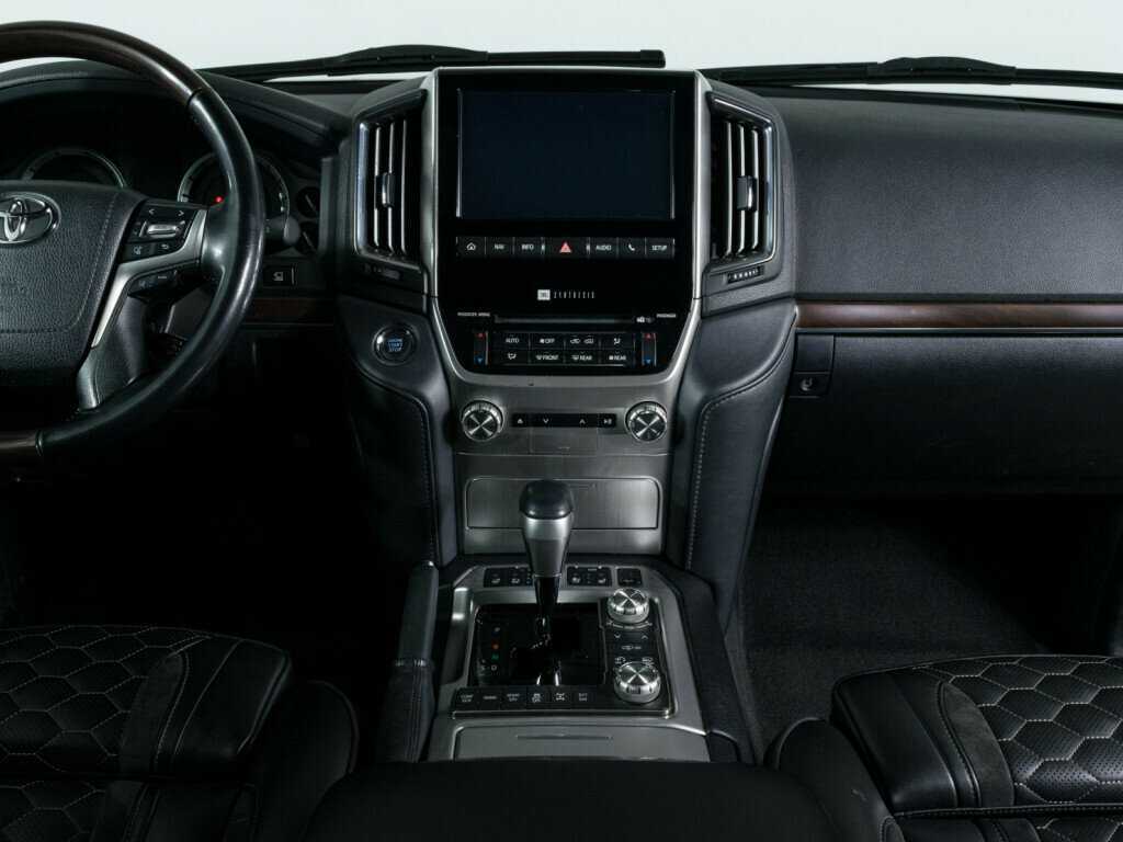 Toyota Land Cruiser 2019 года с пробегом. Фото: #7