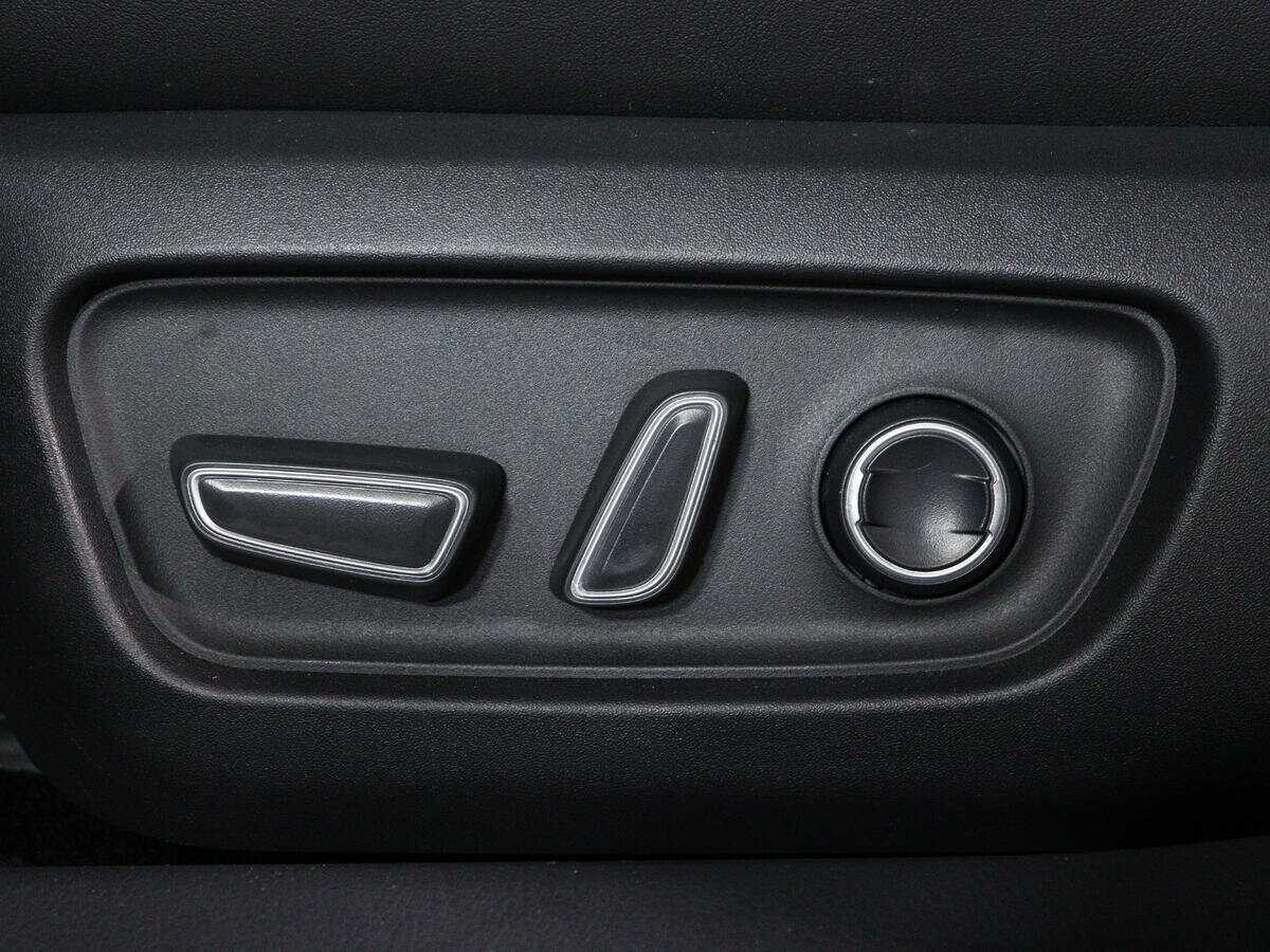 Toyota Camry 2024 года с пробегом. Фото: #19