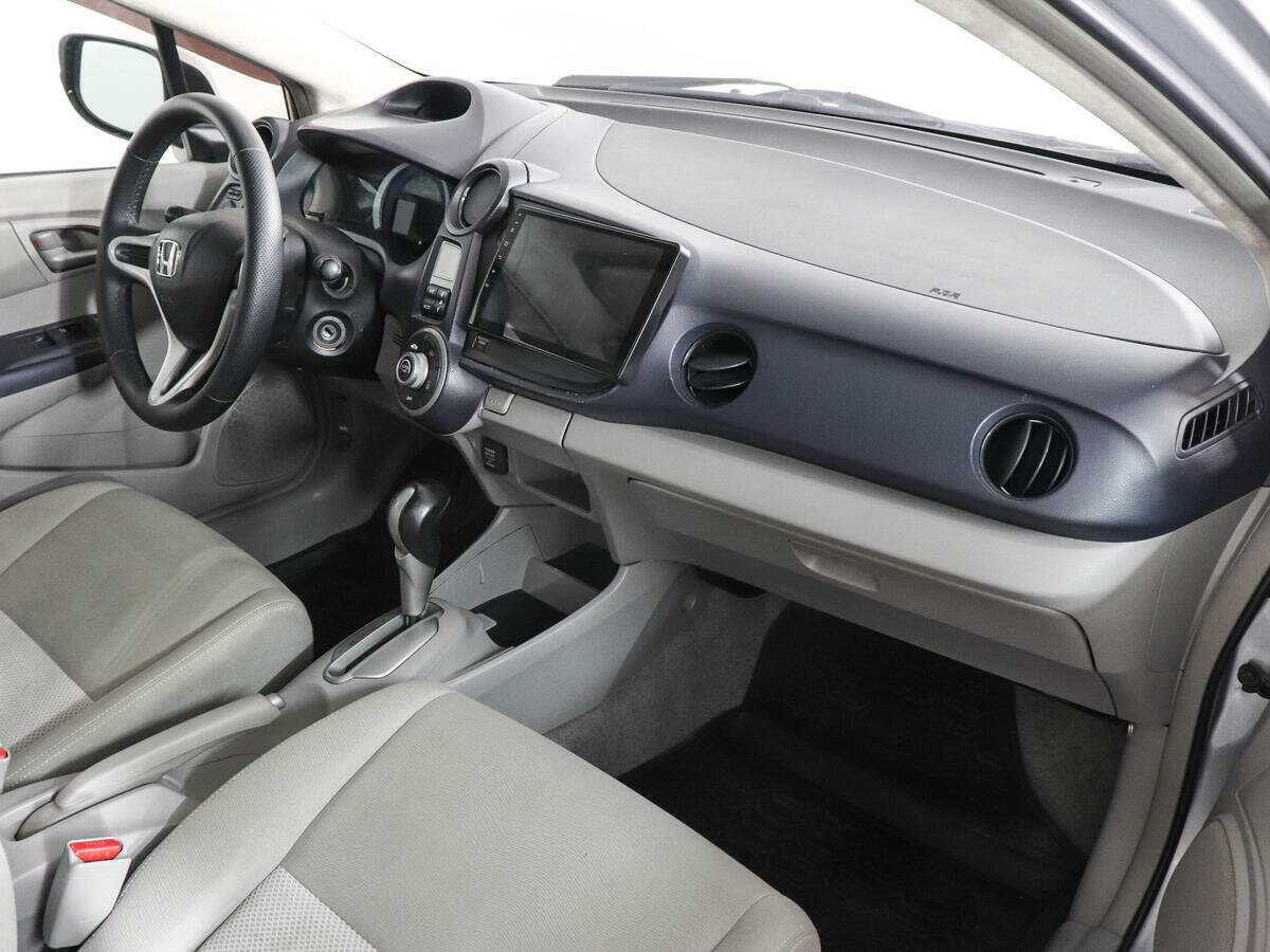 Honda Insight 2010 года с пробегом. Фото: #9