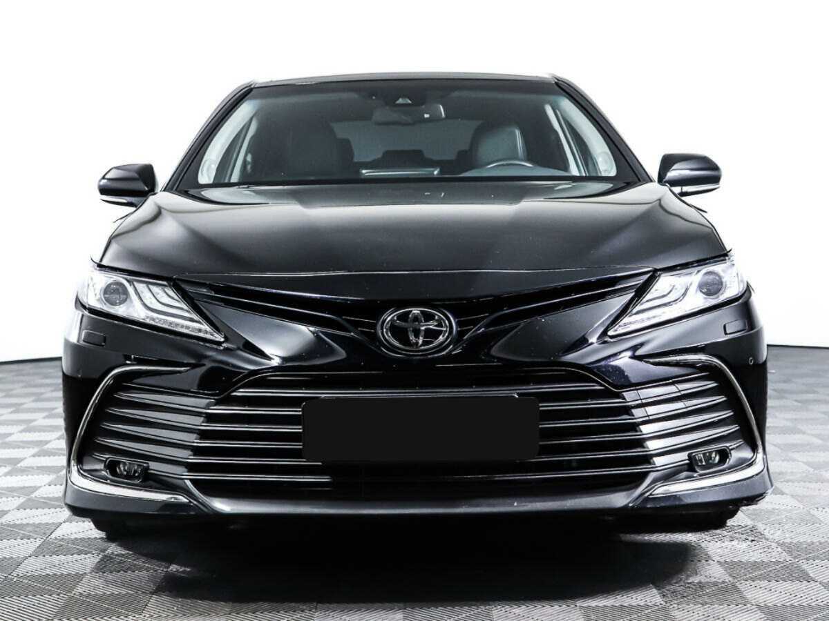 Toyota Camry 2021 года с пробегом. Фото: #1
