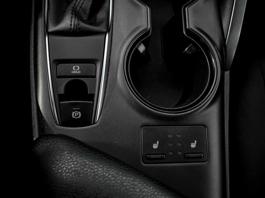 Toyota Camry 2021 года с пробегом. Фото: #10