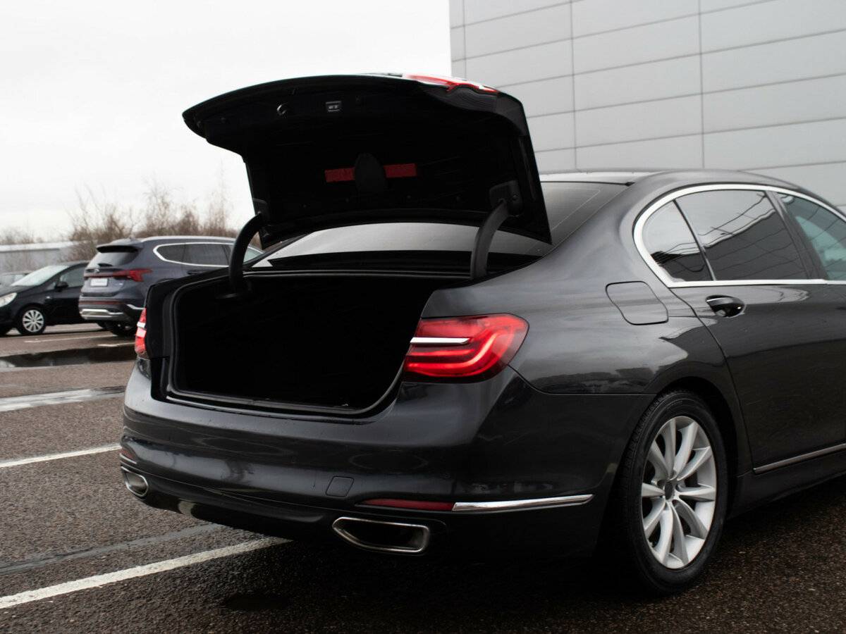 BMW 7 серии 2018 года с пробегом. Фото: #19