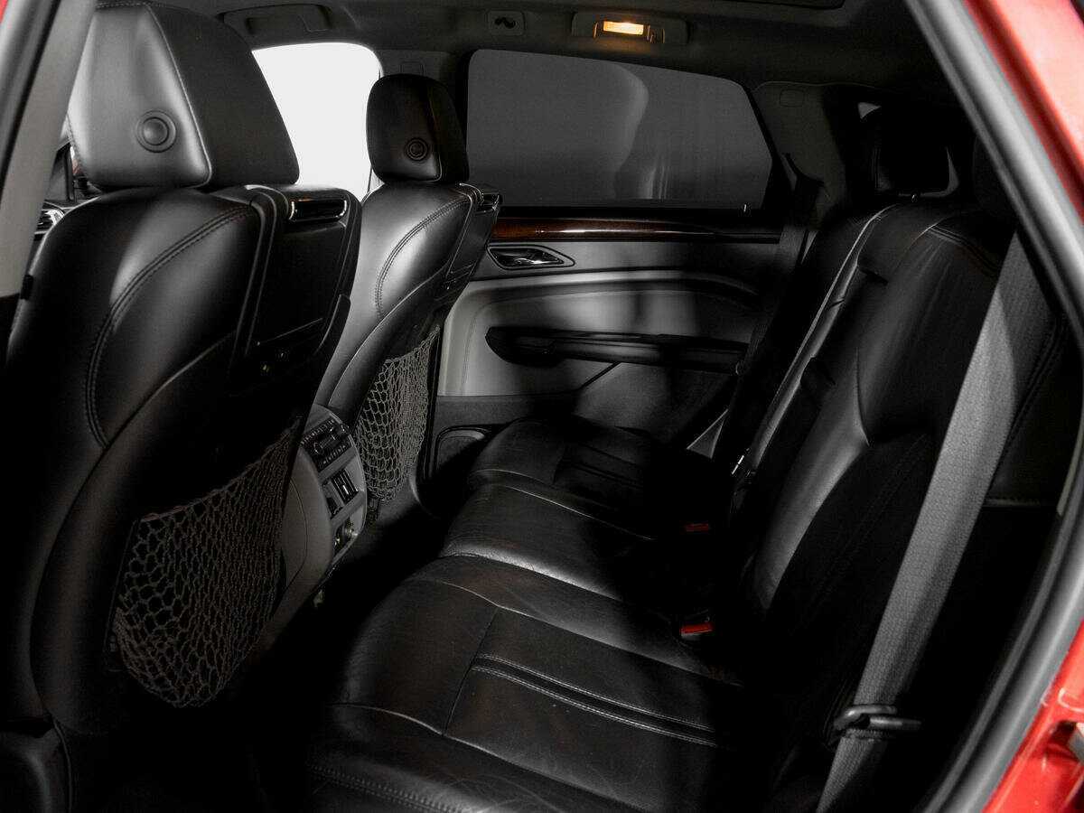 Cadillac SRX 2011 года с пробегом. Фото: #9