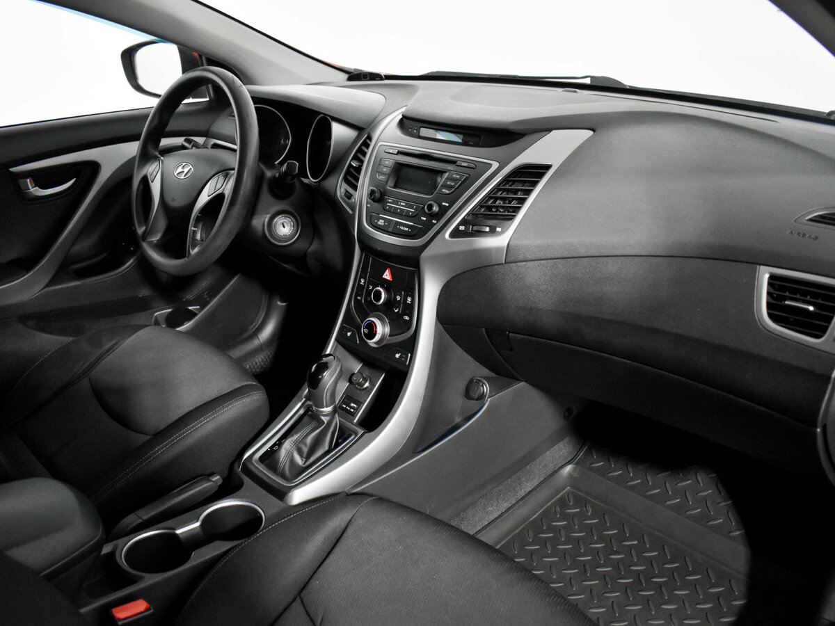 Hyundai Elantra 2015 года с пробегом. Фото: #11