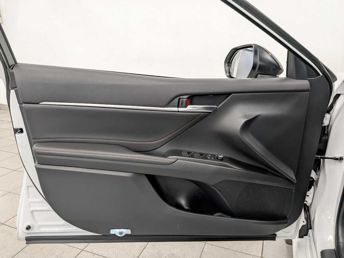 Toyota Camry 2022 года с пробегом. Фото: #18