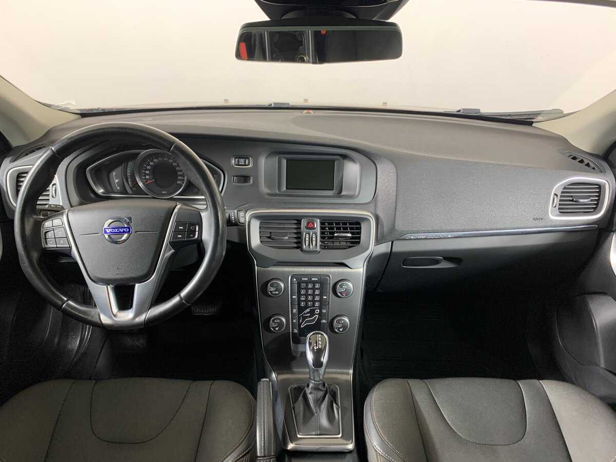 Volvo V40 2015 года с пробегом. Фото: #12