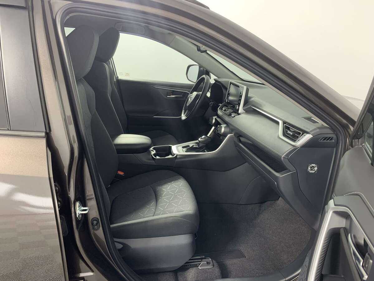 Toyota RAV4 2021 года с пробегом. Фото: #22