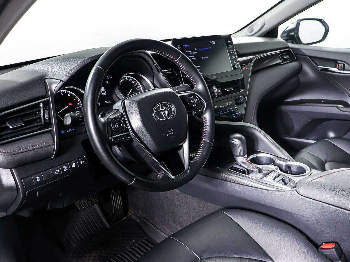 Toyota Camry 2021 года с пробегом. Фото: #11