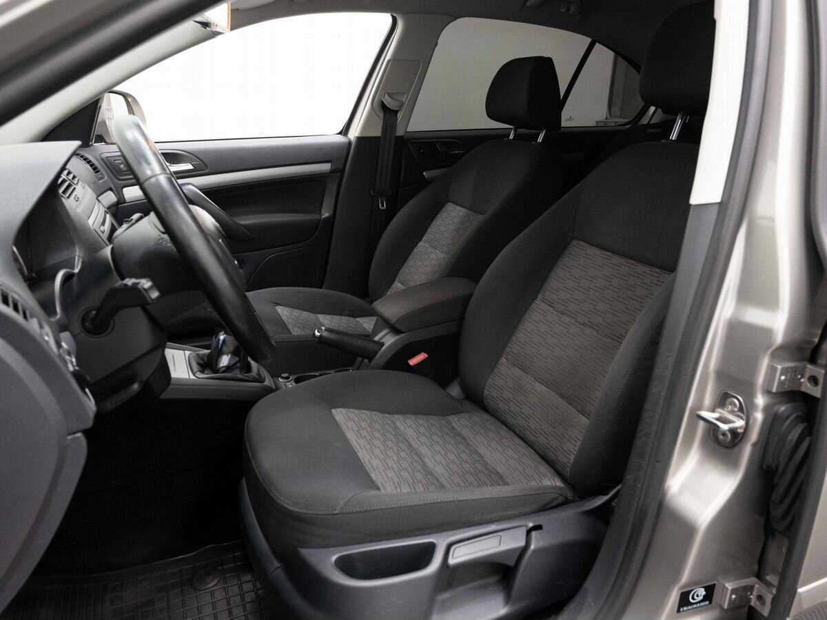 Skoda Octavia 2012 года с пробегом. Фото: #8