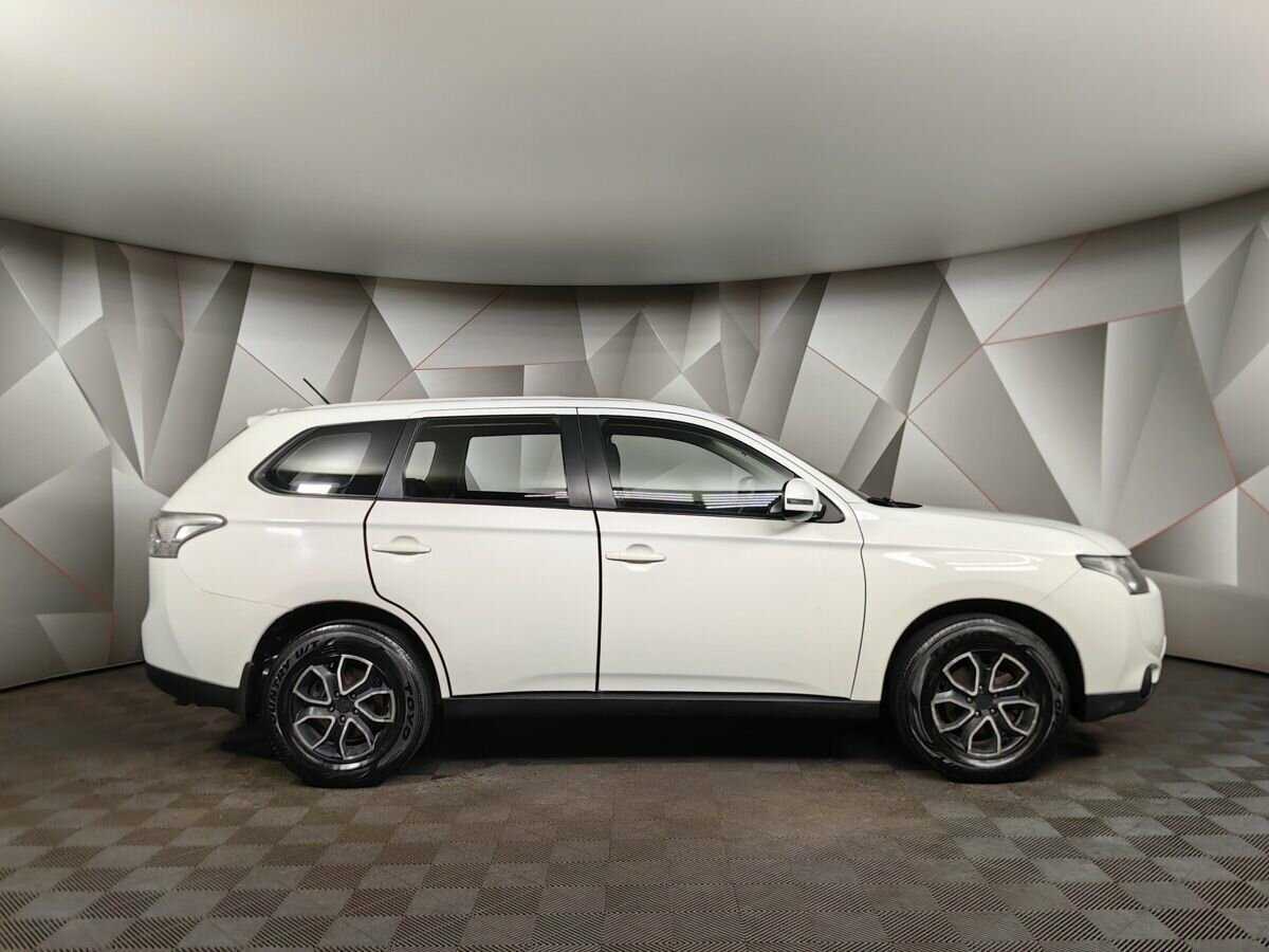 Mitsubishi Outlander 2012 года с пробегом. Фото: #5