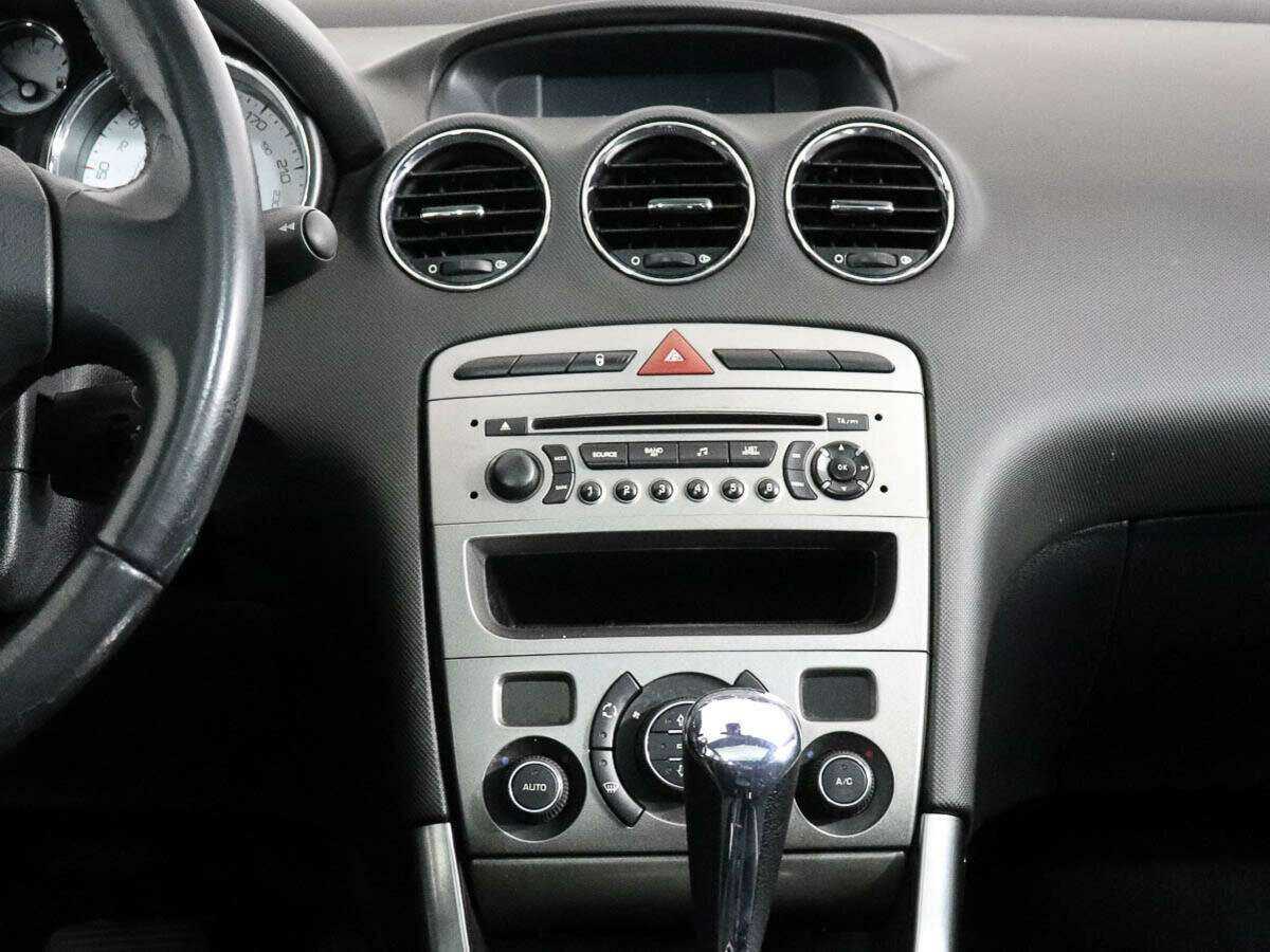 Peugeot 308 2010 года с пробегом. Фото: #9