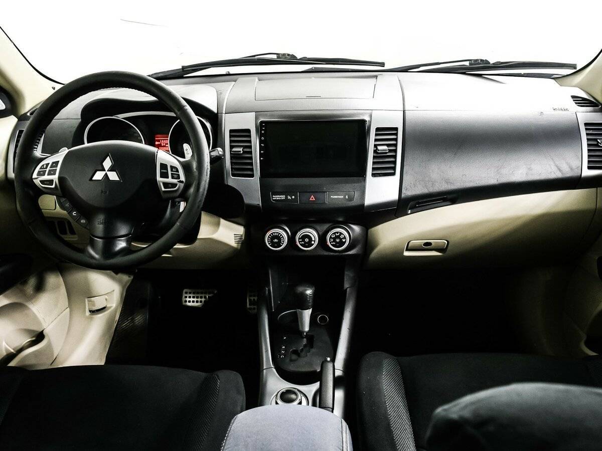 Mitsubishi Outlander 2008 года с пробегом. Фото: #10