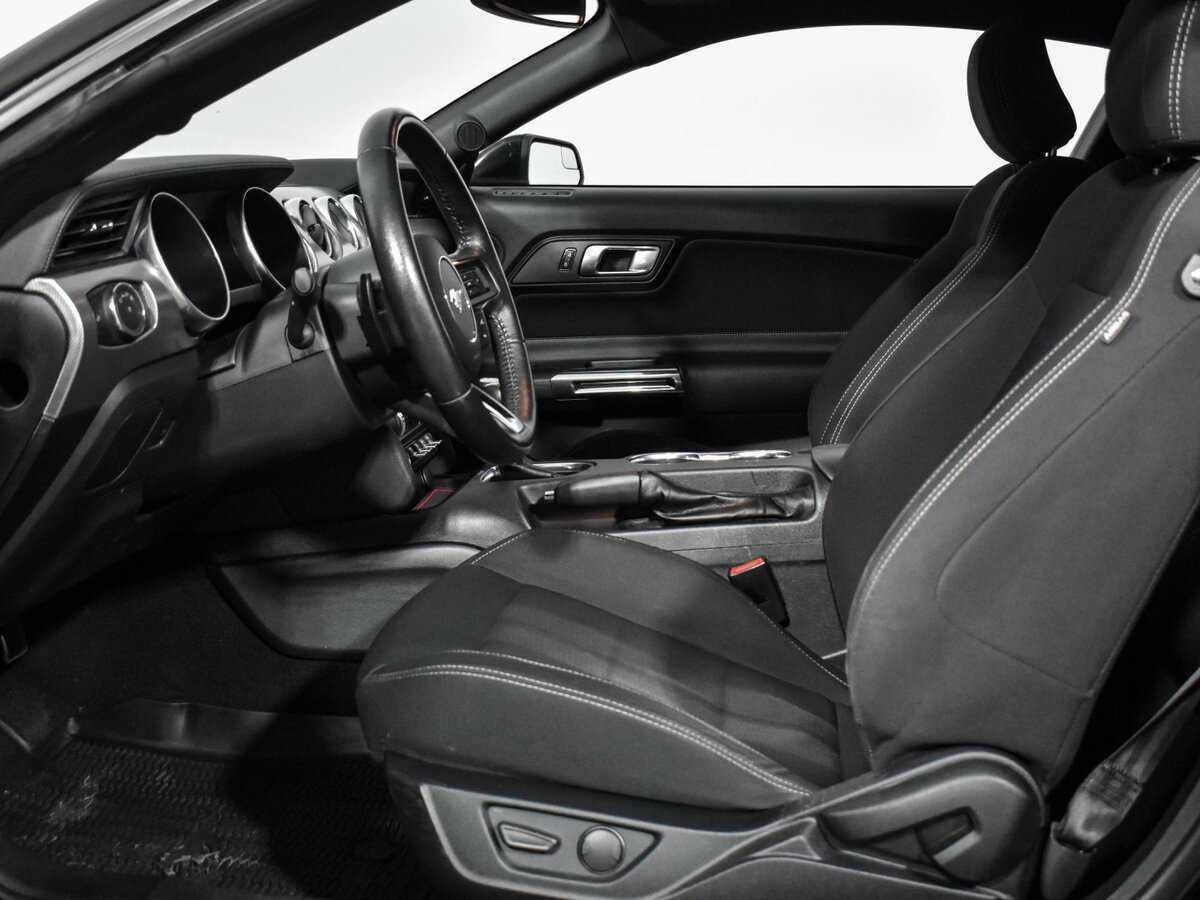 Ford Mustang 2019 года с пробегом. Фото: #9