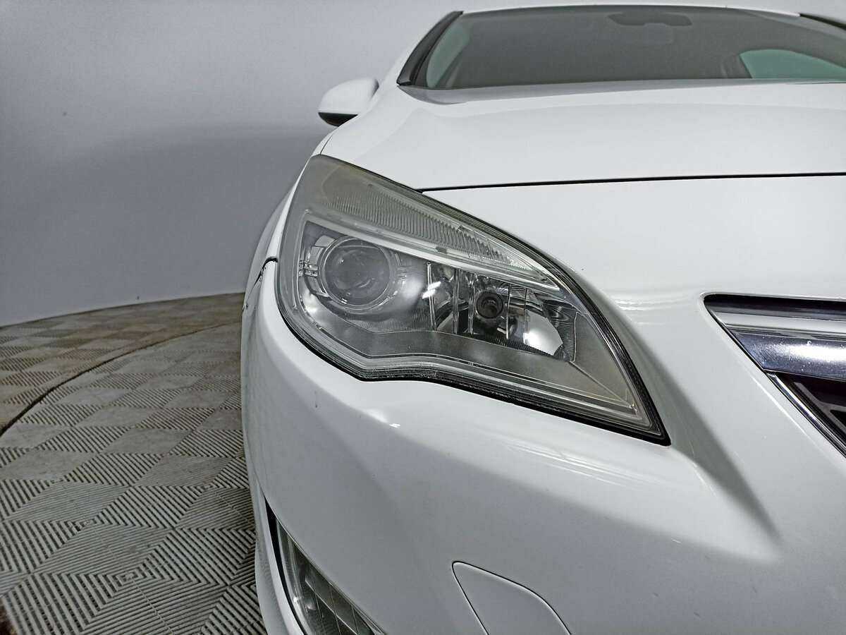 Opel Astra 2011 года с пробегом. Фото: #16