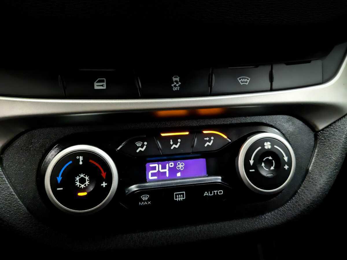 Lada (ВАЗ) Vesta 2019 года с пробегом. Фото: #25