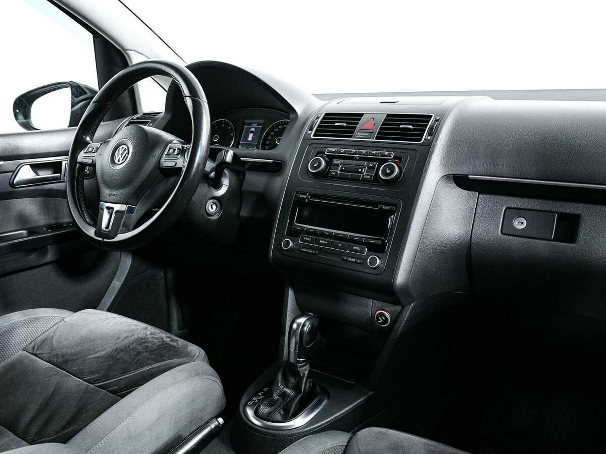Volkswagen Touran 2012 года с пробегом. Фото: #8