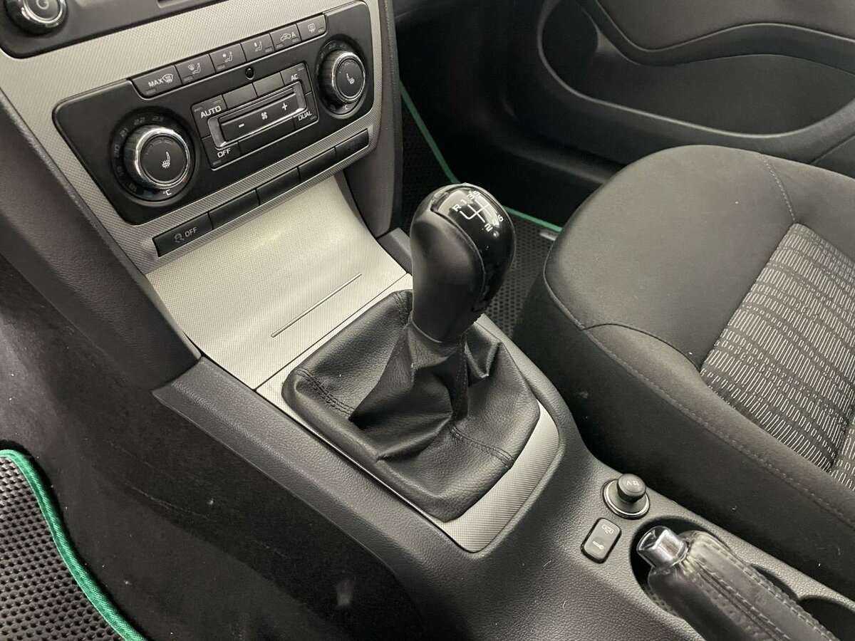 Skoda Octavia 2010 года с пробегом. Фото: #12