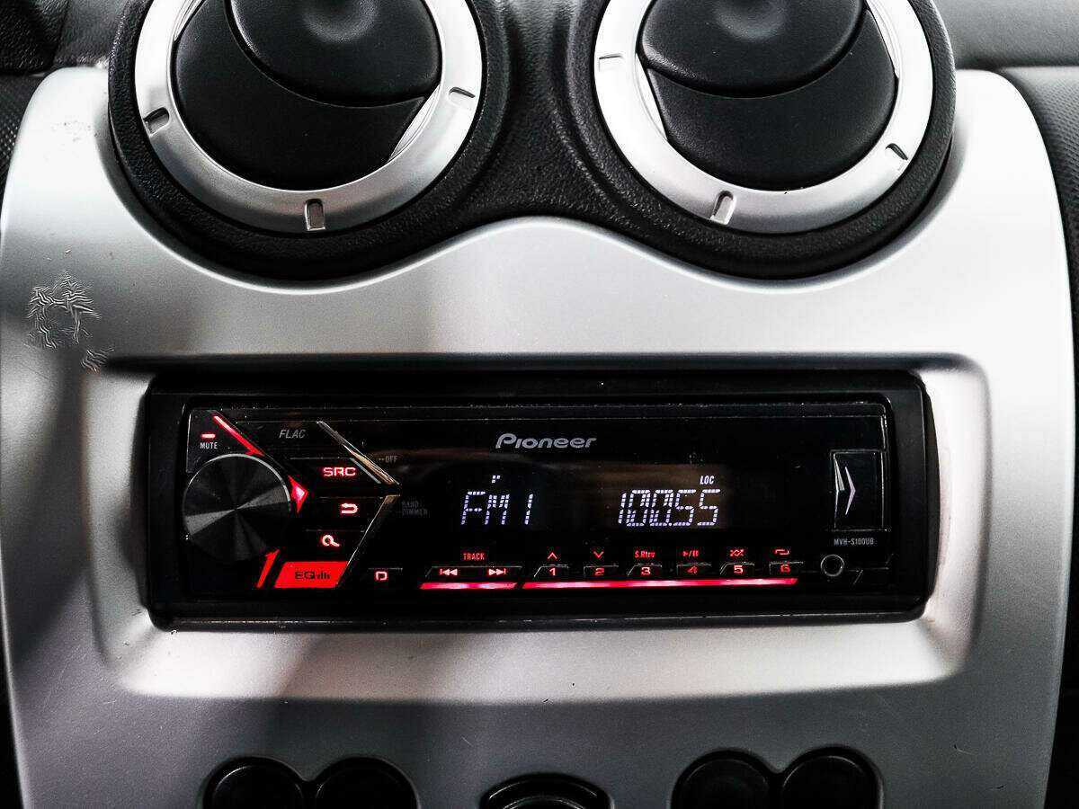 Renault Sandero 2011 года с пробегом. Фото: #12