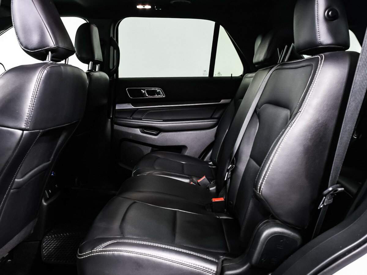 Ford Explorer 2019 года с пробегом. Фото: #10