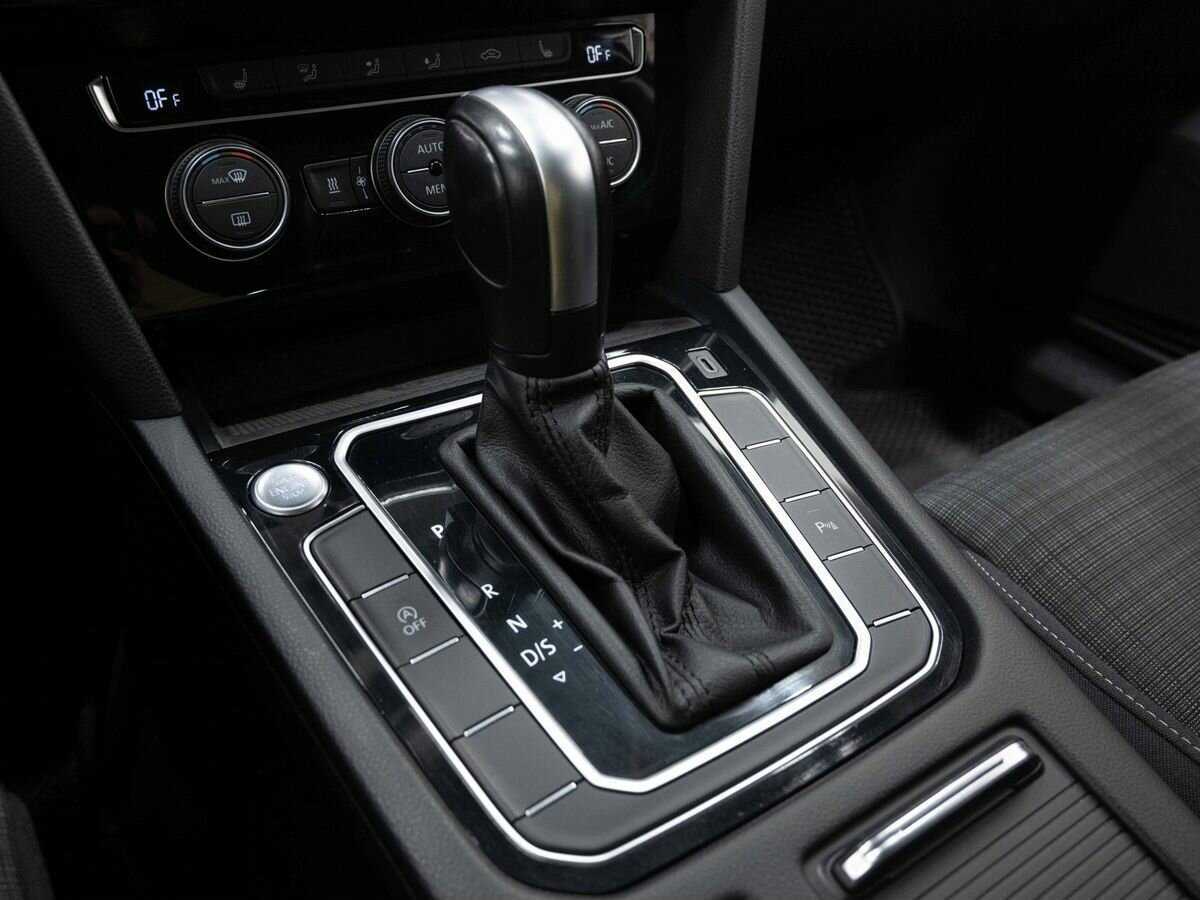 Volkswagen Passat 2020 года с пробегом. Фото: #21