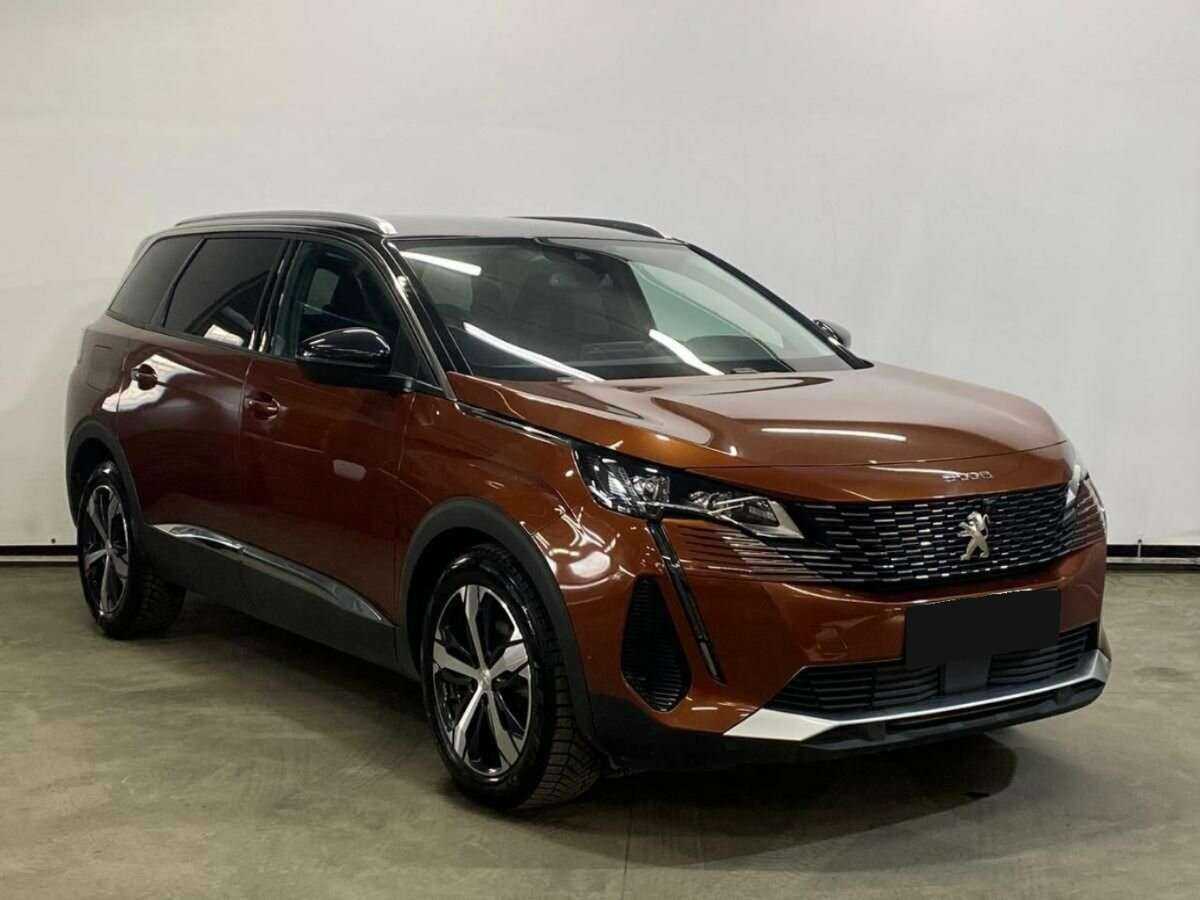 Peugeot 5008 2021 года с пробегом. Фото: #2