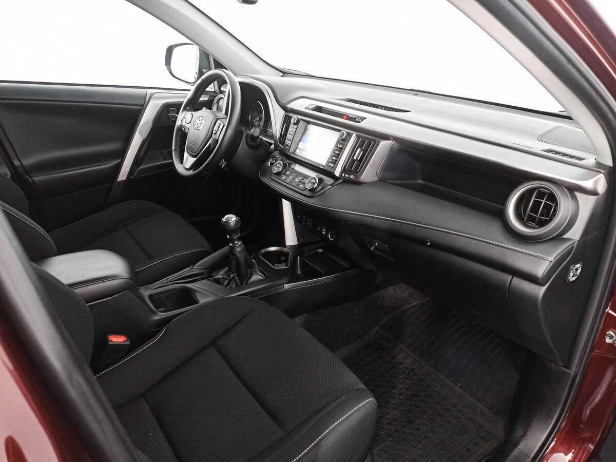 Toyota RAV4 2019 года с пробегом. Фото: #10