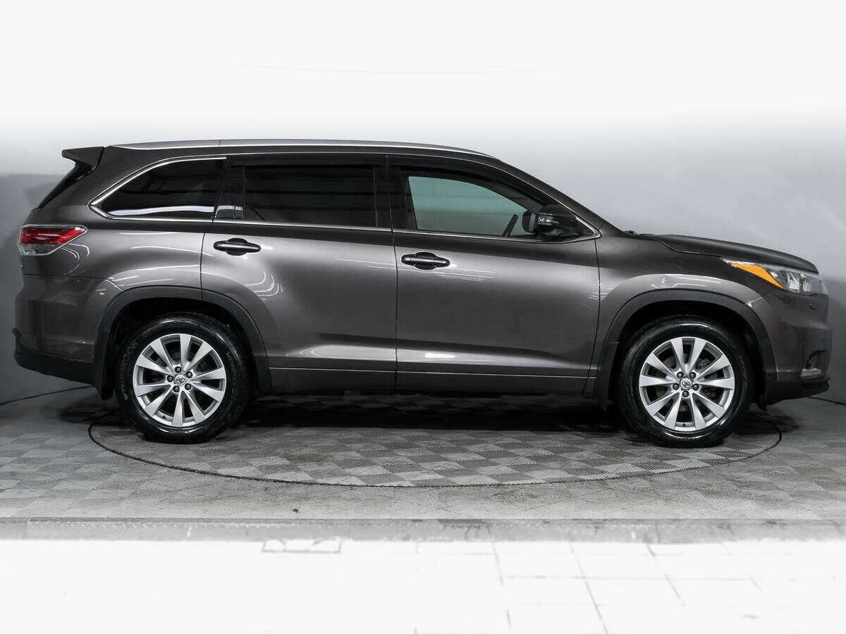 Toyota Highlander 2013 года с пробегом. Фото: #3
