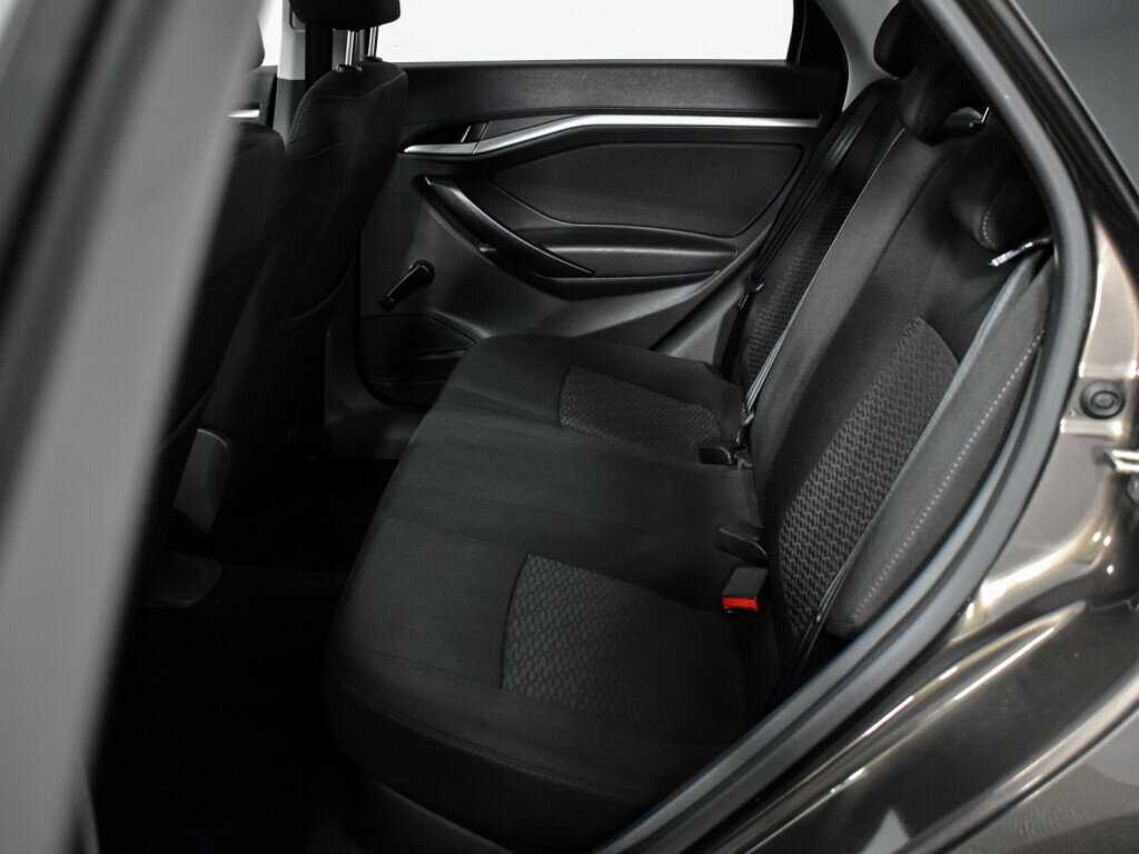 Lada (ВАЗ) Vesta 2017 года с пробегом. Фото: #11